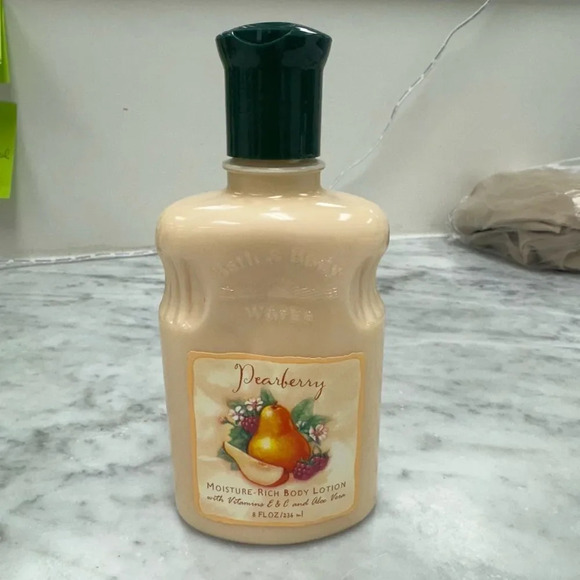 Bath & Body Works OG Vintage Pearberry Lotion - Picture 2 of 3